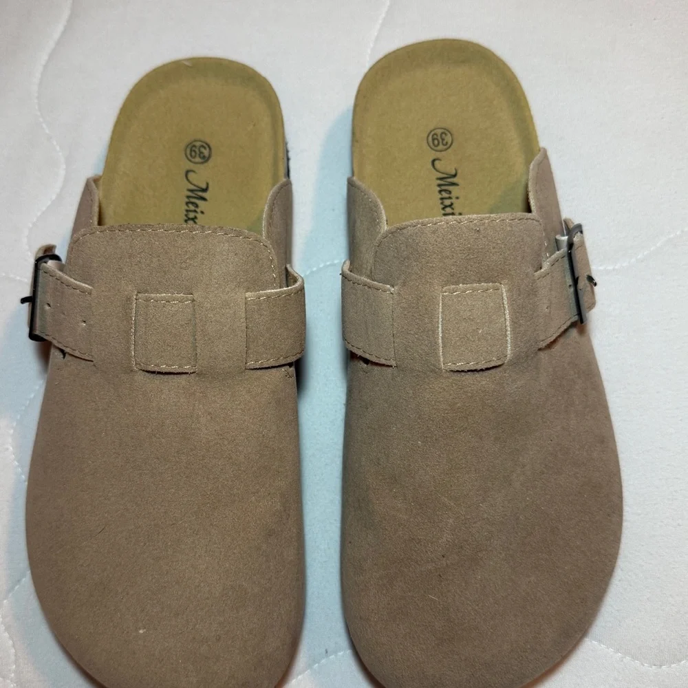 Meixiemeile Beige Suede Slip-On Clogs Sz39 (8.5) worn once like new!! - Picture 2 of 3